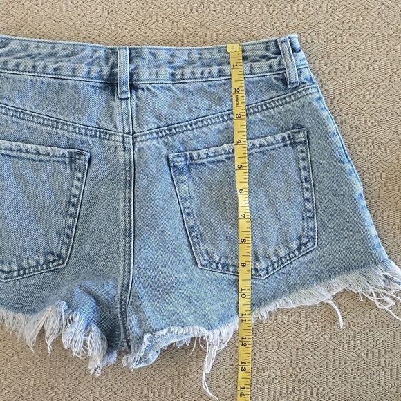 Pacsun High Rise Festival Medium Wash Distressed Jean Shorts - Size 26 - Picture 6 of 12